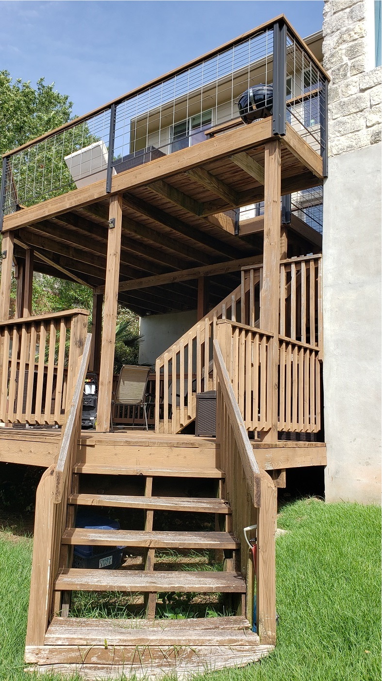 before picture of an outdoor living space